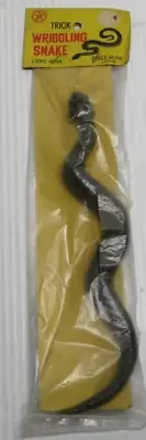 SEALED VINTAGE SNAKE WRIGGLING BLACK RUBBER JIGGLER NOVELTY TRICK JAPAN