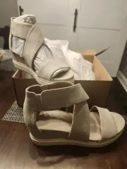 Women's Dr. Scholl's Strappy Sandals Sheena Oyster 8 M New