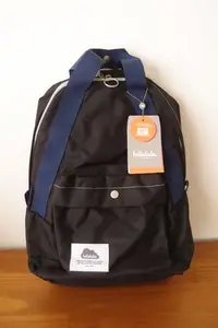 在飛比找Yahoo!奇摩拍賣優惠-hellolulu黑色後背包(外袋尺寸:29x16x45cm