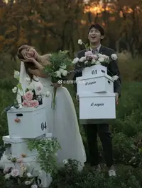 在飛比找樂天市場購物網優惠-新款ins風外景旅拍婚紗照擺件紙箱 韓式婚紗攝影道具白色數字
