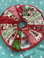 Elf Christmas Tree Skirt 9" Patchwork & Embroidered Skirt NEW