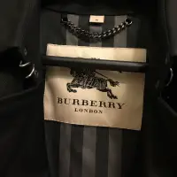 在飛比找蝦皮購物優惠-Burberry 男裝 黑 風衣 外套 經典 London 