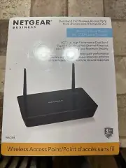 NETGEAR Wireless Desktop Access Point (WAC104) - WiFi 5 Dual-Band AC1200