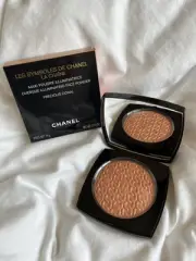 Chanel Les Symboles Oversize Illuminating Powder Highlighter Precious Coral 14g