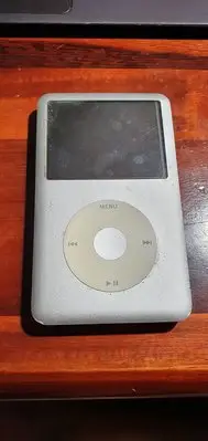 在飛比找Yahoo!奇摩拍賣優惠-APPLE IPOD CLASSIC 80G 銀色 絕版