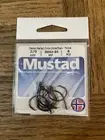Mustad demon perfect circle in line black nickel hook size 2/0