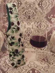 Novelty Wine Gift Bag - Bottle Tote Carrier- Reversible - Sparkle Pinecone/Green