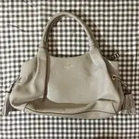 在飛比找旋轉拍賣優惠-Kate Spade 正品淺灰色牛皮流蘇肩背包