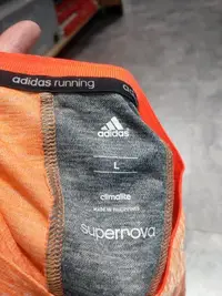 在飛比找Yahoo!奇摩拍賣優惠-adidas Supernova running 橘色短袖慢