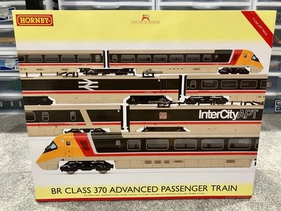 Hornby R30229 BR Class 370 Advanced Passenger Train Set OO Gauge 7 Car Set