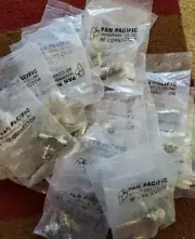 (24) BNC "T" MALE JACK TO DUAL FEMALE PLUG JACK TEE ADAPTER- YOU GET 24 PIECES