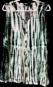 NWT Torrid 3 , 3X green tie dye lenny button front drawstring sleeveless top