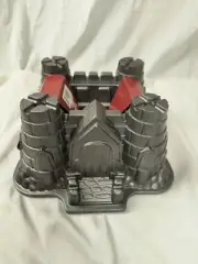 Nordic Ware Castle Bundt Cake Nonstick Heavy Cast Aluminum Baking Pan 10 Cup USA