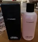 MAC Cosmetics Brush Cleanser 7.9oz/ 236ml New damaged Box