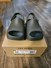 Adidas Yeezy Slide Dark Onyx Infant Toddler Size 6K