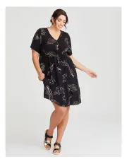 [Taking Shape] Gold Foil Natural Embroidered Dress in Black/Gold