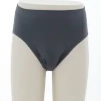 在飛比找momo購物網優惠-【KEROPPA 可諾帕】可諾帕台灣製竹炭纖維男三角內褲(C