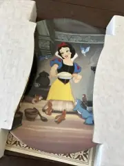 SNOW WHITE AND THE SEVEN DWARFS PLATE A Special Treat KNOWLES BRADFORD NIB