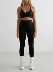 [AIM'N AU] Black Sense Tights & Strap Bra Set