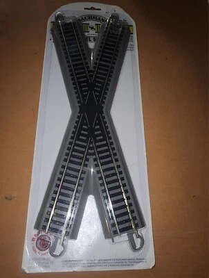Bachmann Trains 44540 Snap-Fit E-Z Track 30 Degree Crossing (1/Card) -Nickel Sil