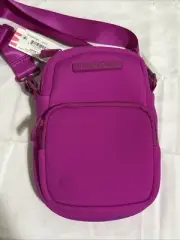 MYTAGALONGS Everleigh Neoprene Convertible Berry