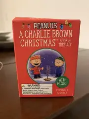 A Charlie Brown Christmas: Book and Tree Kit With Music