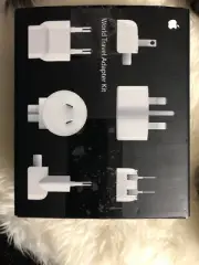World Travel Adapter Kit Apple M8794G/B