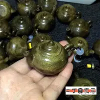 在飛比找Yahoo!奇摩拍賣優惠-金絲楠陰沉烏木雕把把壺小茶壺豬兔羊掛件吊墜項鏈汽車鑰匙掛擺件