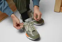 在飛比找Yahoo!奇摩拍賣優惠-New Balance USA M992 橄欖綠 軍綠 復古