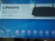 Linksys AC1200 Dual-Band Smart Wi-Fi Router EA6100 New Sealed Unopened
