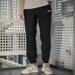 帝安諾-實體店面 ADIDAS ESSENTIALS 3-STRIPES 黑 三線 運動 縮口 長褲 男款 DQ3100