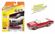 1/64 JOHNNY LIGHTNING 1970 Oldsmobile 442 Convertible in Matador Red