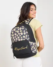 [Rip Curl] Rip Curl Evo 18L Backpack in Black/Gold One Size Black/Gold