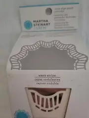 Martha Stewart Craft NIP "Wavy Stripe" circle edge punch