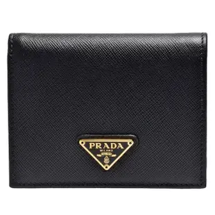 【PRADA 普拉達】SAFFIANO TRIANG系列金色三角LOGO防刮牛皮暗釦短夾(黑1MV204-SAFFIANO TRIANG-NERO)