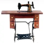 SEWING MACHINE/WALNUT Miniature Scale