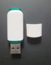 White & Green USB 2.0 Flash Drive Memory Stick Thumb 8Gb W Cap