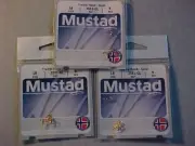 3 NEW Packages of 5 Mustad Treble GOLD Fishing Bait Hooks New Size 18 TINY