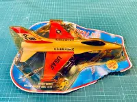 在飛比找Yahoo!奇摩拍賣優惠-臺灣早期老童玩－F16戰鬥機發條玩具（吊卡 柑仔店 薄膠 老