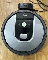 在飛比找樂天市場購物網優惠-(二手良品保固半年) iRobot Roomba 960 吸