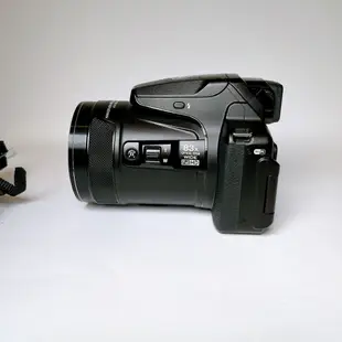 ( 市面上拍最遠相機 ) Nikon COOLPIX P900 類單眼相機83X光學變焦 演唱會追星相機 林相攝影