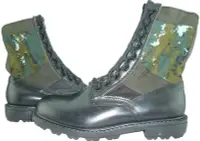 在飛比找Yahoo!奇摩拍賣優惠-《916》國軍數位迷彩戰鬥靴 (附拉鍊盤) 野戰鞋 軍威牌 