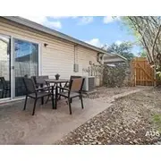 Walk To Barton Springs | Spacious Apt | Backyard