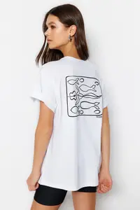 在飛比找ZALORA購物網優惠-Boyfriend Graphic T-Shirt