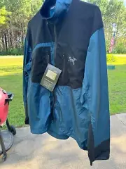 New Arc’teryx Tau Jacket Medium Smoke Windbreaker Deadstock 2001