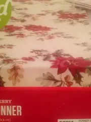 Food Network: Elegant Juniper Berry 1 Piece Table Runner 14" X 72"; Multi Color