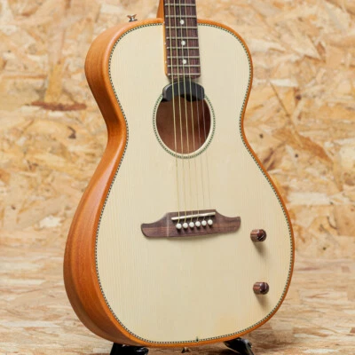 Fender: HIGHWAY SERIES PARLOR NAT
