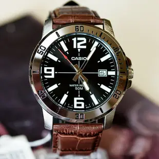 【金台鐘錶】CASIO 卡西歐 日期顯示 (皮錶帶) 防水50米 (銀黑x數字) MTP-VD01L-1B