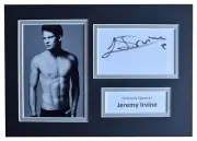 Jeremy Irvine Signed Autograph A4 photo mount display War Horse Film AFTAL COA