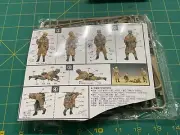 ACADEMY #1378 1/35 SCALE GERMAN SS INFANTRY RUSSIA 1944 Bin H 1/2